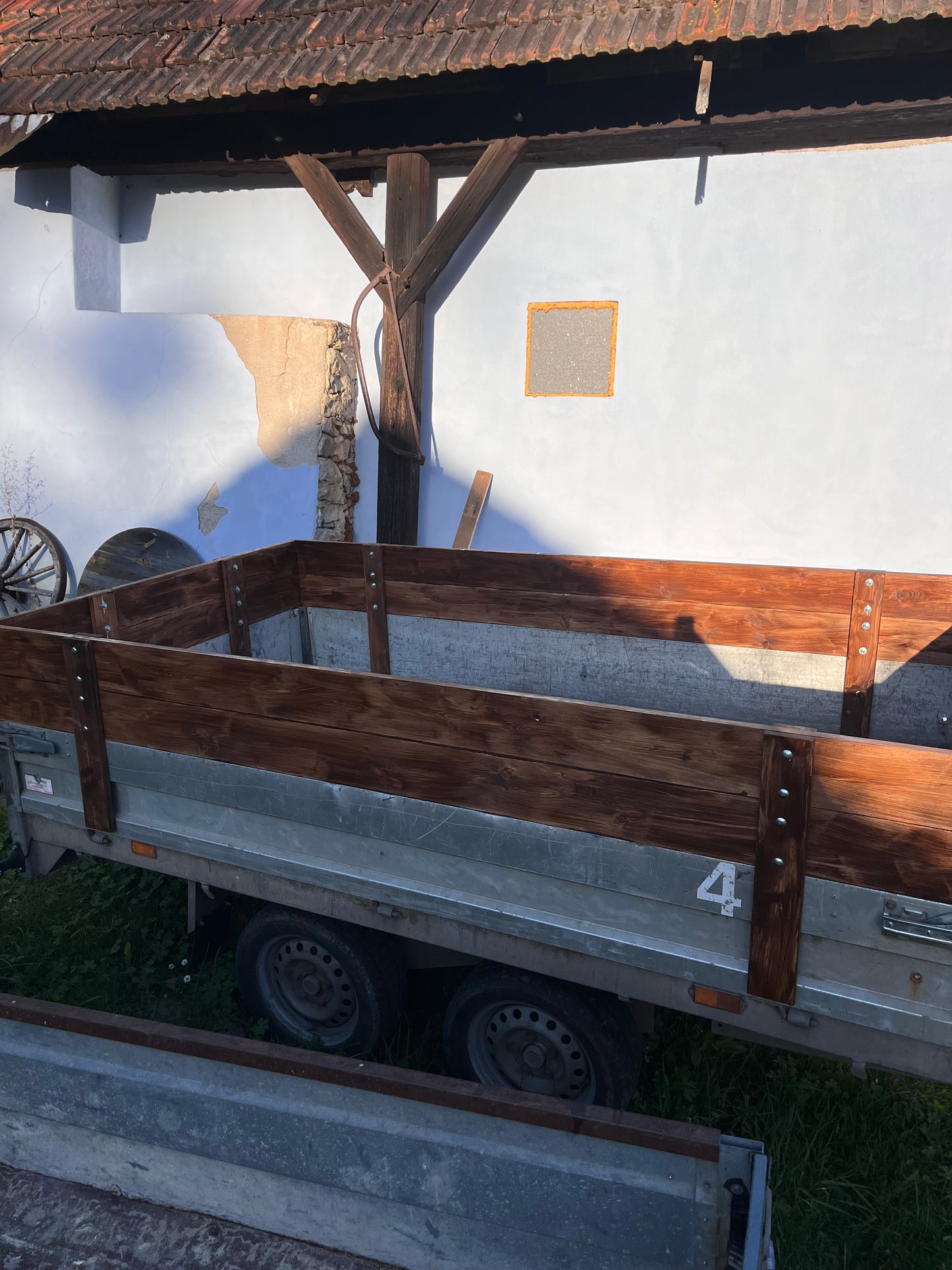 Elektricky sklopný Dvouosý vozík 2000kg